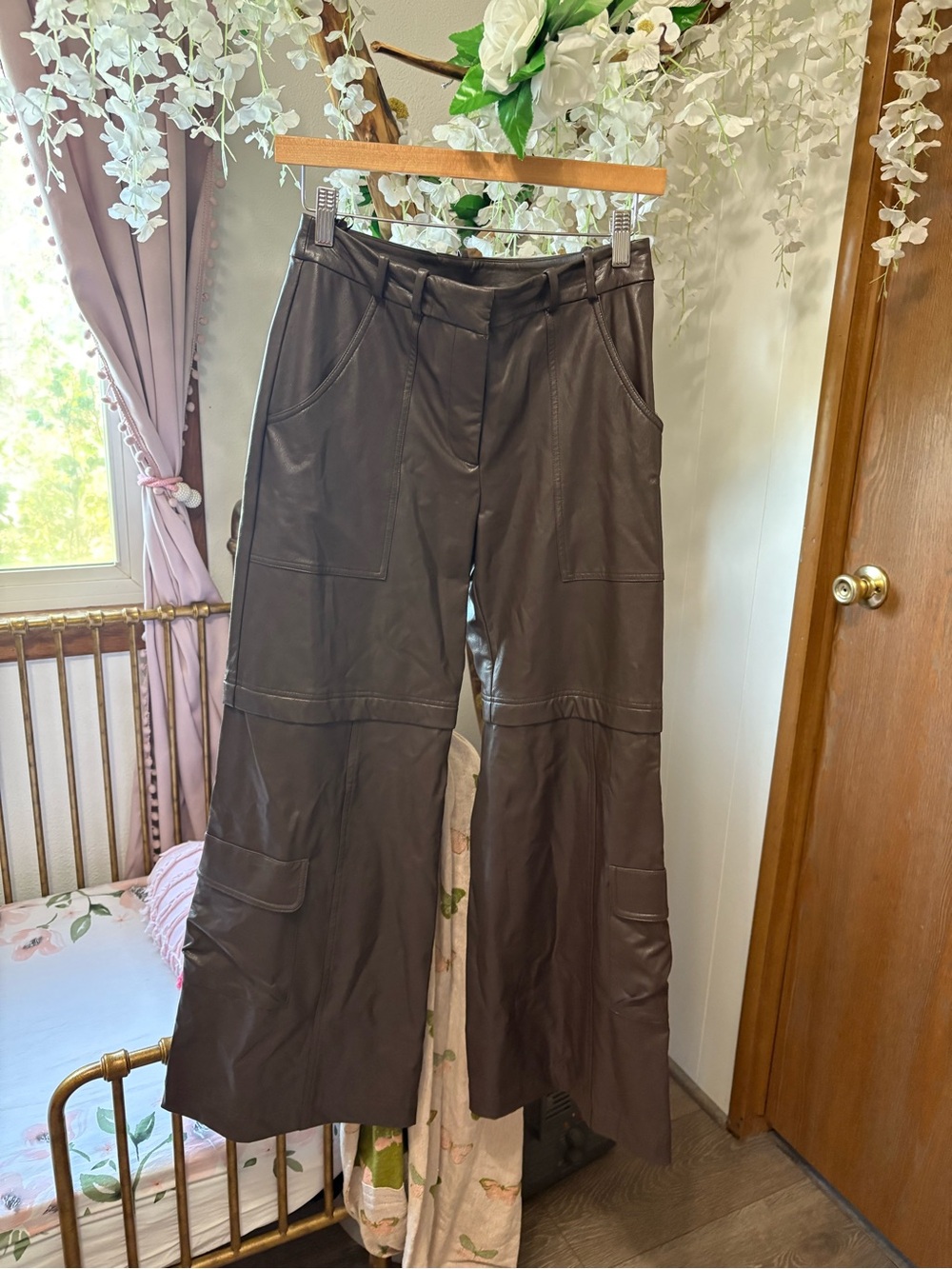 Amanda Uprichard Cocoa Faux Leather Wide-Leg Cargo Pants - Picture 6 of 10